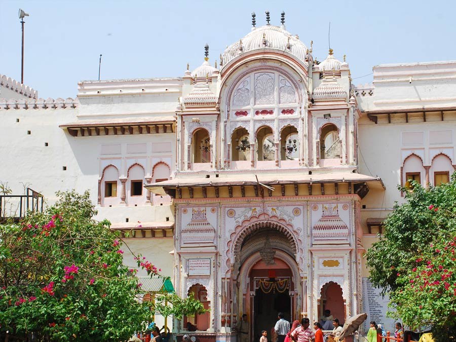 itinerary_orchha_rajaramtemple