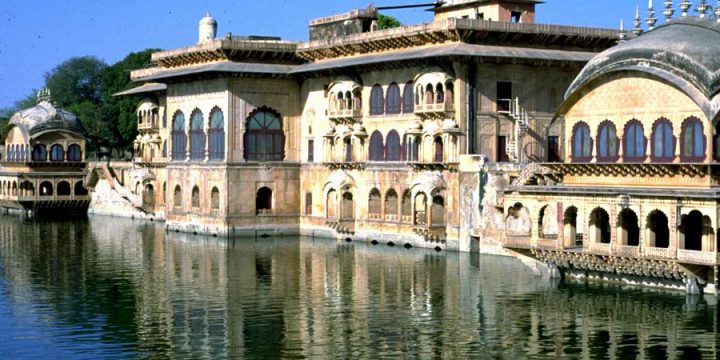 Rajasthan Tour with Agra and Varanasi India