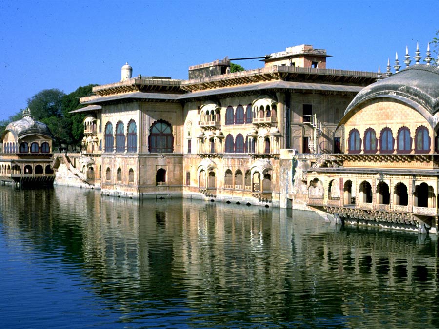 Rajasthan Tour with Agra and Varanasi India